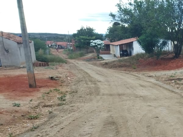Patos dos Vieiras é contemplada com melhorias em estradas vicinais