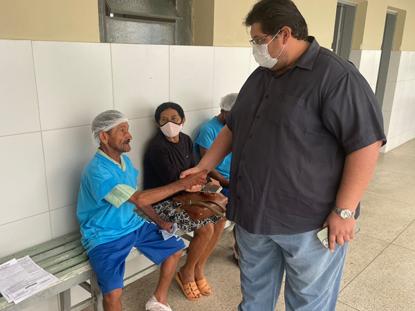 Mutirão de cirurgias de catarata beneficia moradores de Cedro